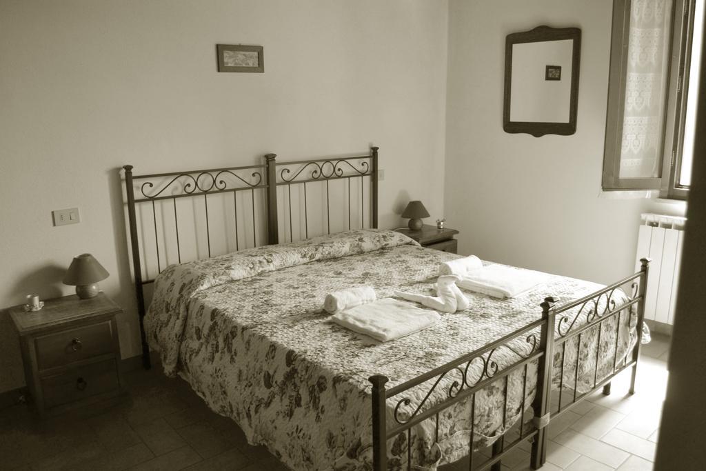 Villa Santa Maria Montalcino Quarto foto